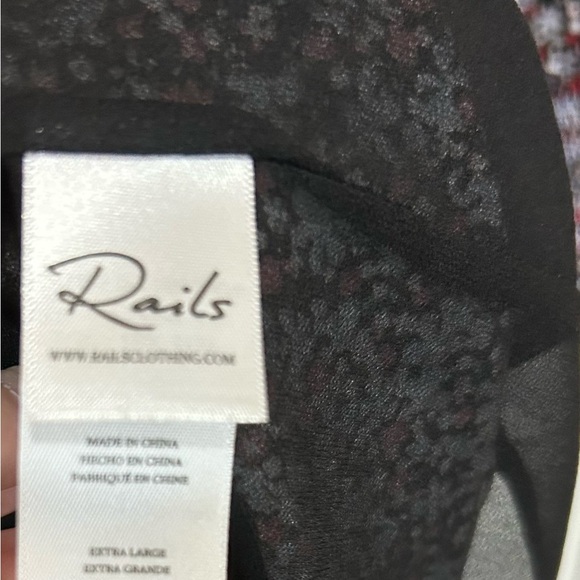 Rails Faren Dress
Midnight Meadow
XL
Sold out online 
$248 retail - Picture 3 of 8